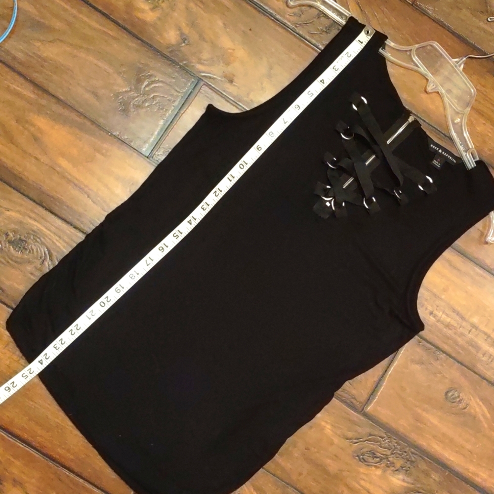 "Rock and Republic" Strappy Tank Top. Size M. - Picture 6 of 7